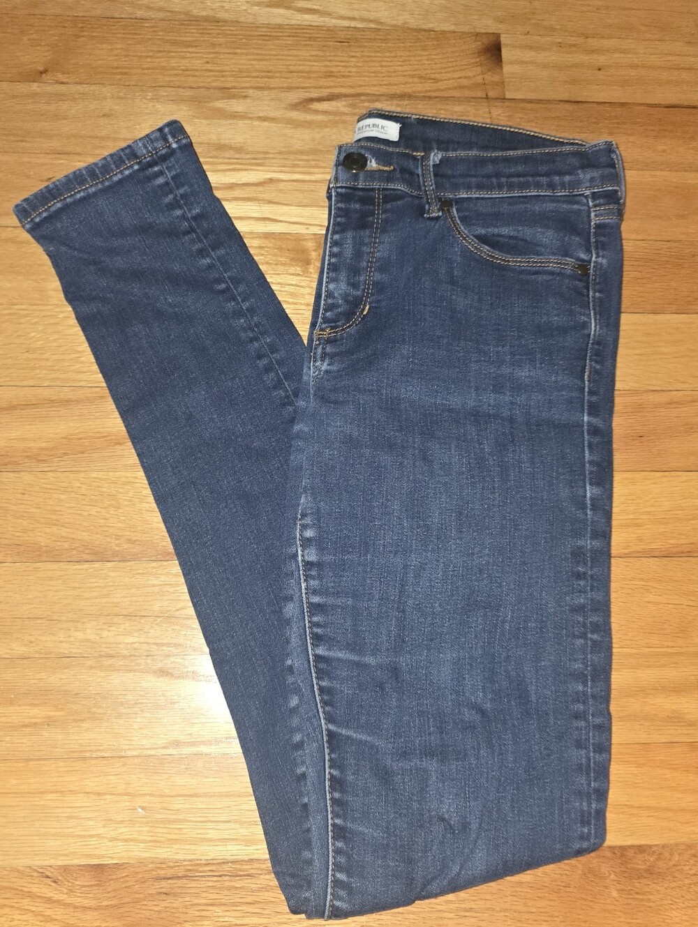 Banana Republic size 28 skinny jeans